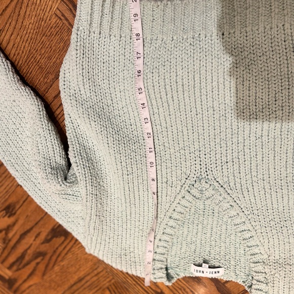 John and Jenn cozy wool knit sweater - Picture 6 of 7